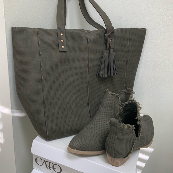 CATO Hunter Green Boots - Picture 2 of 4